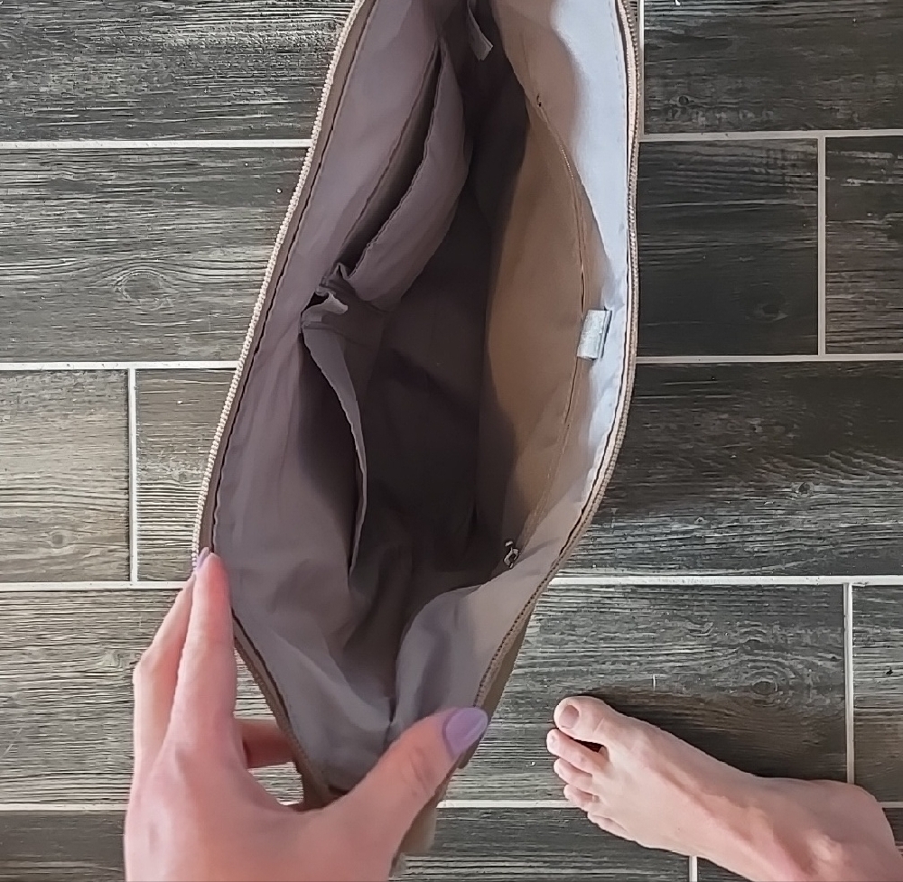 Baggallini Crossbody Messenger Style Bag in Taupe - Picture 3 of 5